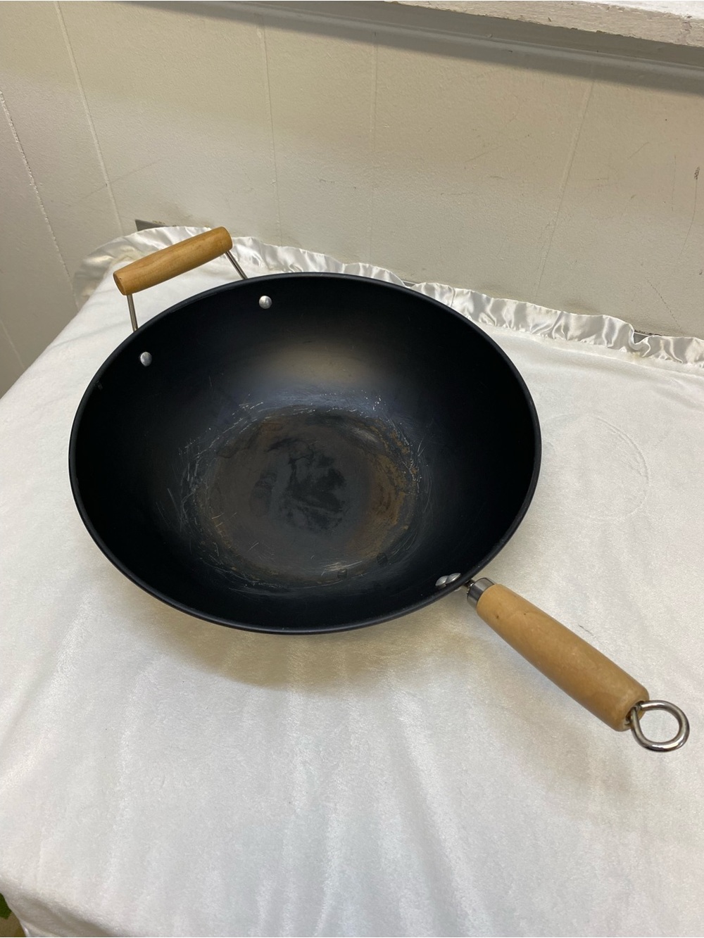 Black Wok with Wooden Handles for Cooking 14”